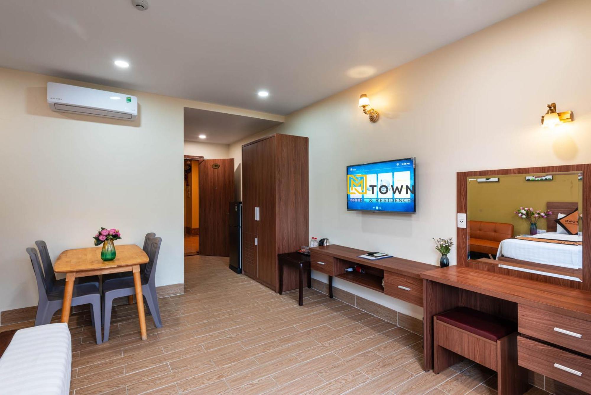Luxy Park Hotel & Apartments - Mtown Phú Quốc Exterior foto